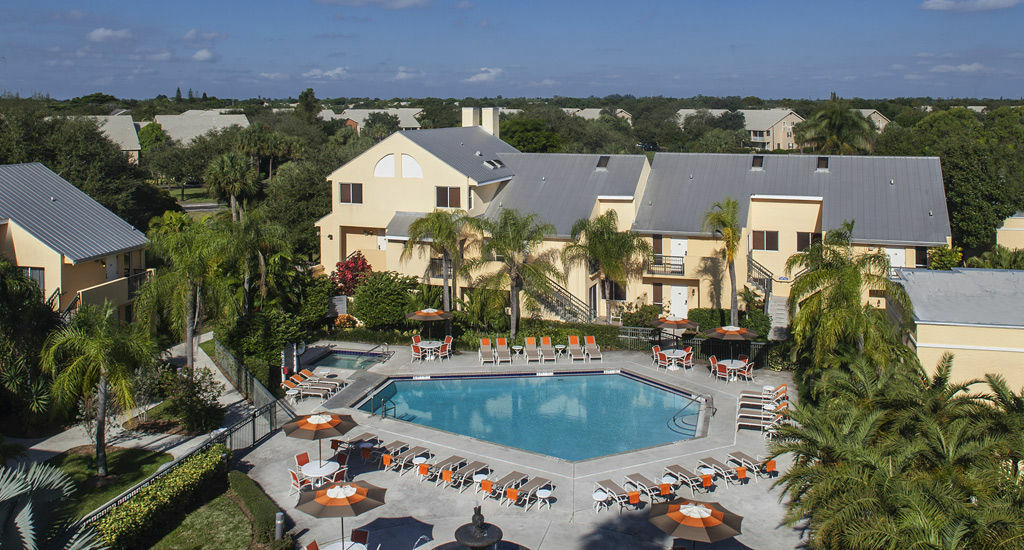 Courtyard By Marriott Boynton Beach Exterior photo